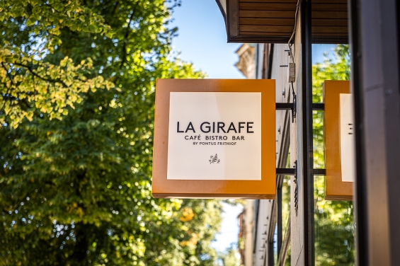 Kryddad meny och bubbel på La Girafe