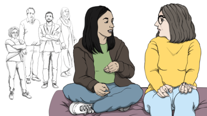 Två personer som sitter och samtalar med en grupp människor i bakgrunden. Illustration: Cecilia Birgerson Nordling.
