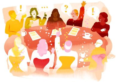 Grupp människor i diskussion runt ett runt bord med papper och muggar, några räcker upp handen. Illustration: Rebecca Elfas