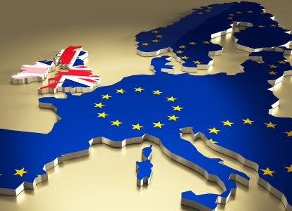 EU-karta där Storbritannien är täckt av sin flagga och resten av Europa är täckt av EU-flaggan. Foto Vlastimil Šesták.