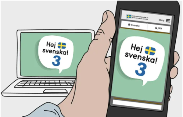 Hand håller en smartphone med texten "Hej svenska!" på skärmen, bredvid en bärbar dator som visar samma meddelande.