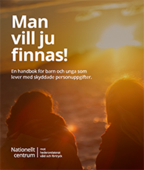 Två personer betraktar solnedgången, text "Man vill ju finnas!" över bilden.