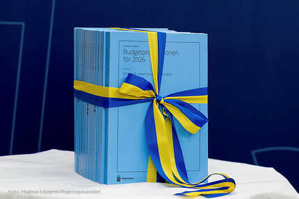 Bild på budgetpropositionen. Fotograf: Magnus Liljegren, Regeringskansliet.