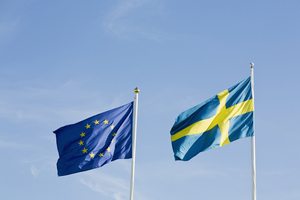 Eu-flagga och svenska flaggan