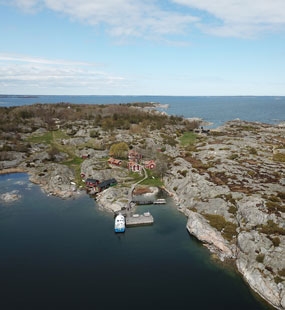 Flygbild över Bullerö i Stockholms skärgård.