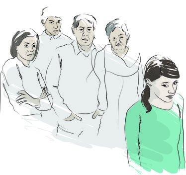 Illustration. En ung flicka står ensam framför en familj.