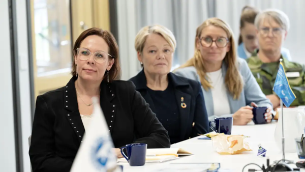 Utrikesminister Maria Malmer Stenergard besöker Polarforskningssekretariatet. Foto: Luleå tekniska universitet.