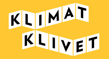 Orden "Klimatklivet" i svart på vita paneler mot gul bakgrund.