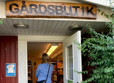Ingång till en gårdsbutik