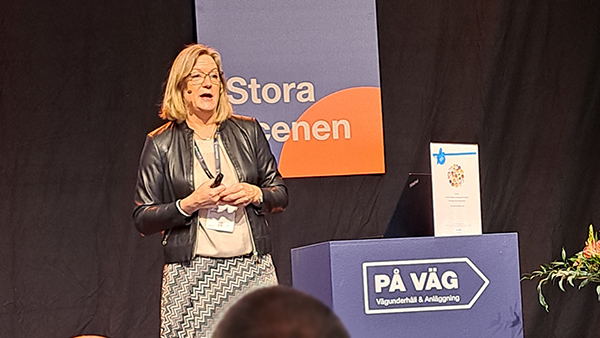 Anna Niska presenterar nya standarden. Foto: Eva Ankarberg