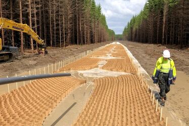 Stora Enso’s experiment with geocells outside Grums. Photo: Mikael Hindrikes/ Stora Enso