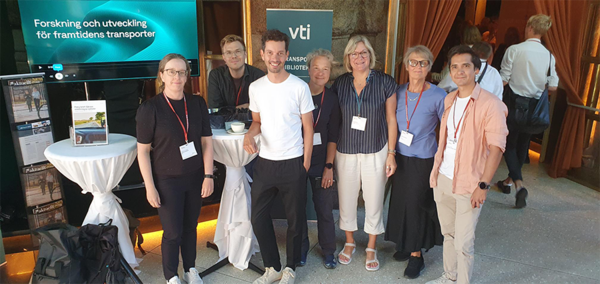 VTI:s deltagare, fr.vä.: Jenny Eriksson, Johan Egeskog, Jones Karlström, Katja Kircher, Anna Niska, Hillevi Ternström och Guillermo Pérez Castro. Foto: VTI