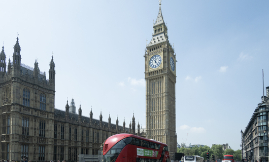 Storbritannien backar i demokratirapport – ”signifikant förändring till det sämre”