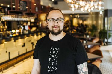 Bild på Tjarlz som kommer föreläsa.