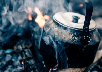 Koka kaffe på eld. Foto: Mostphotos