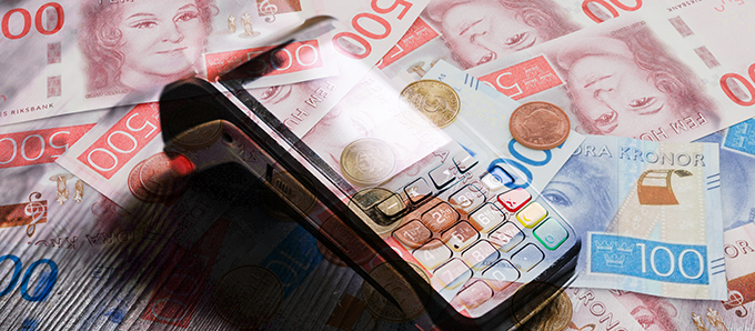 Svenska kontanter och en betalningsterminal